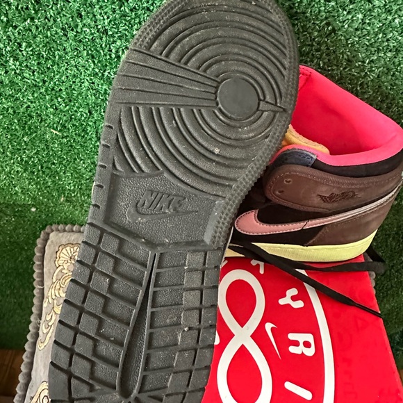 🎨Jordan 1 Retro High Tokyo Bio Hack🎨 - Picture 5 of 5